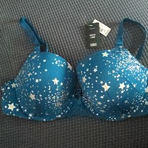 40C TORRID T-SHIRT PUSHUP